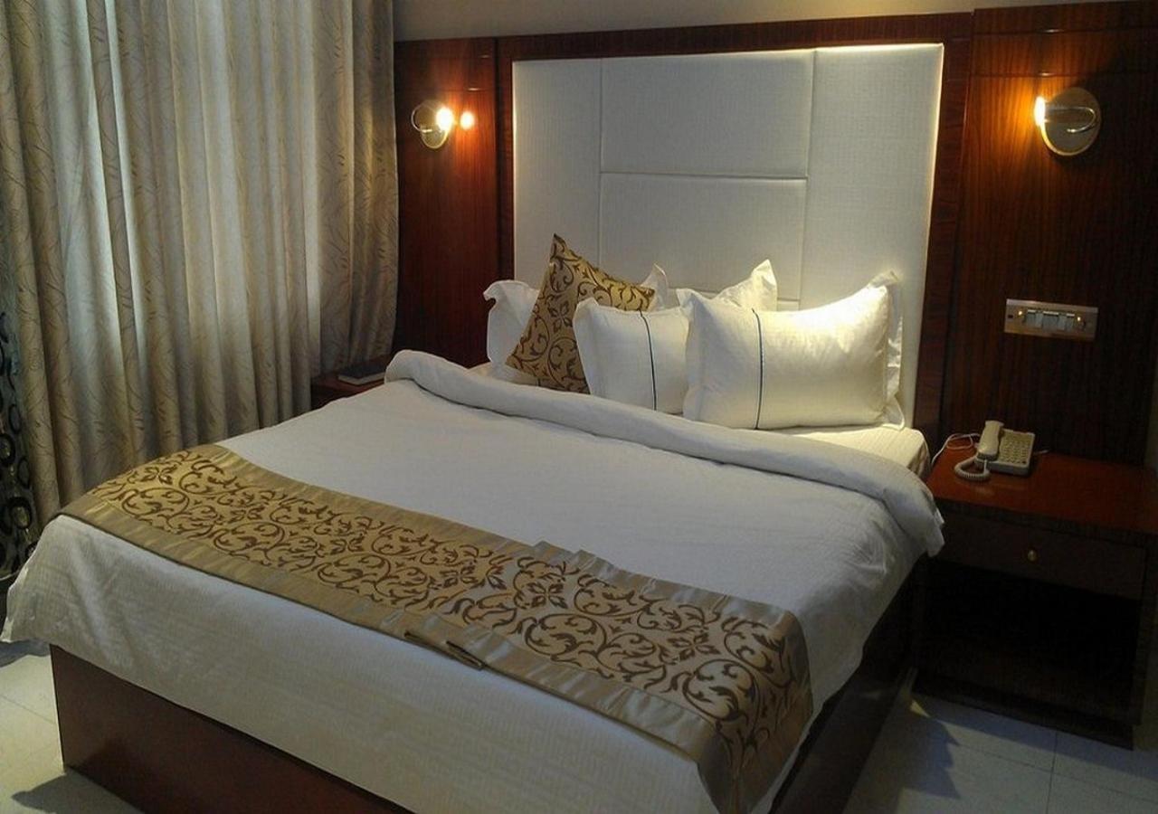 קוטונו Sun Beach Hotel מראה חיצוני תמונה