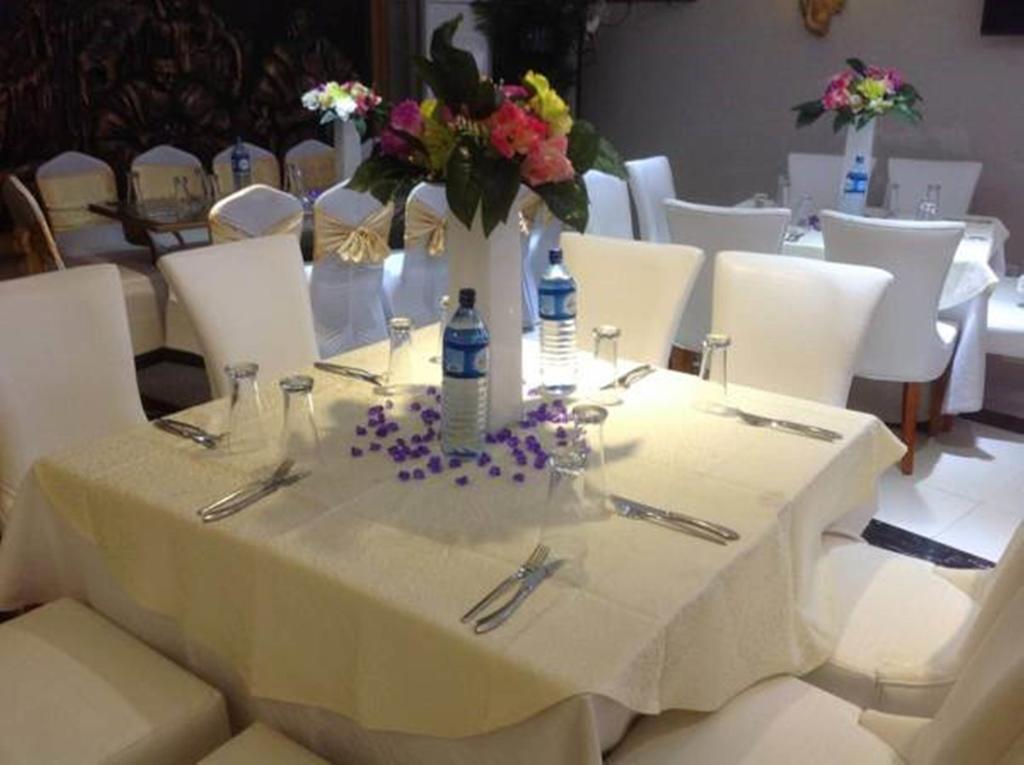 קוטונו Sun Beach Hotel מראה חיצוני תמונה