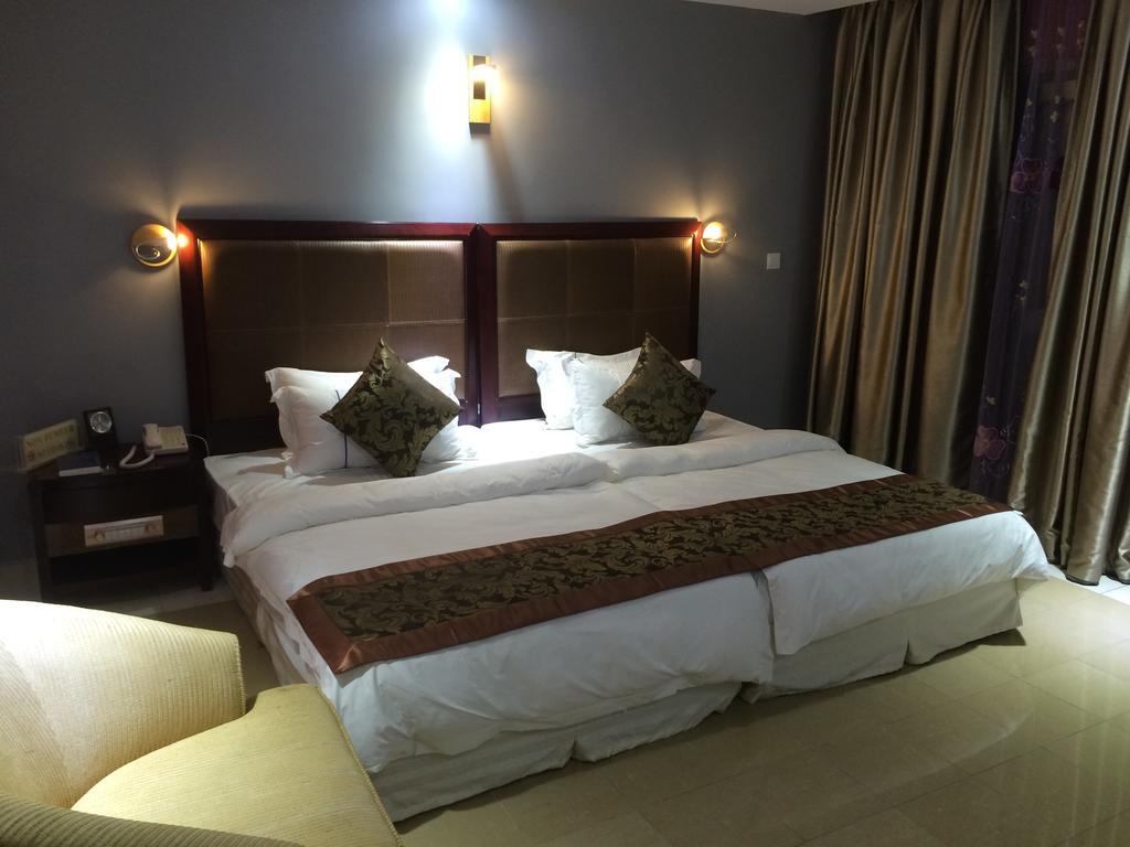 קוטונו Sun Beach Hotel מראה חיצוני תמונה
