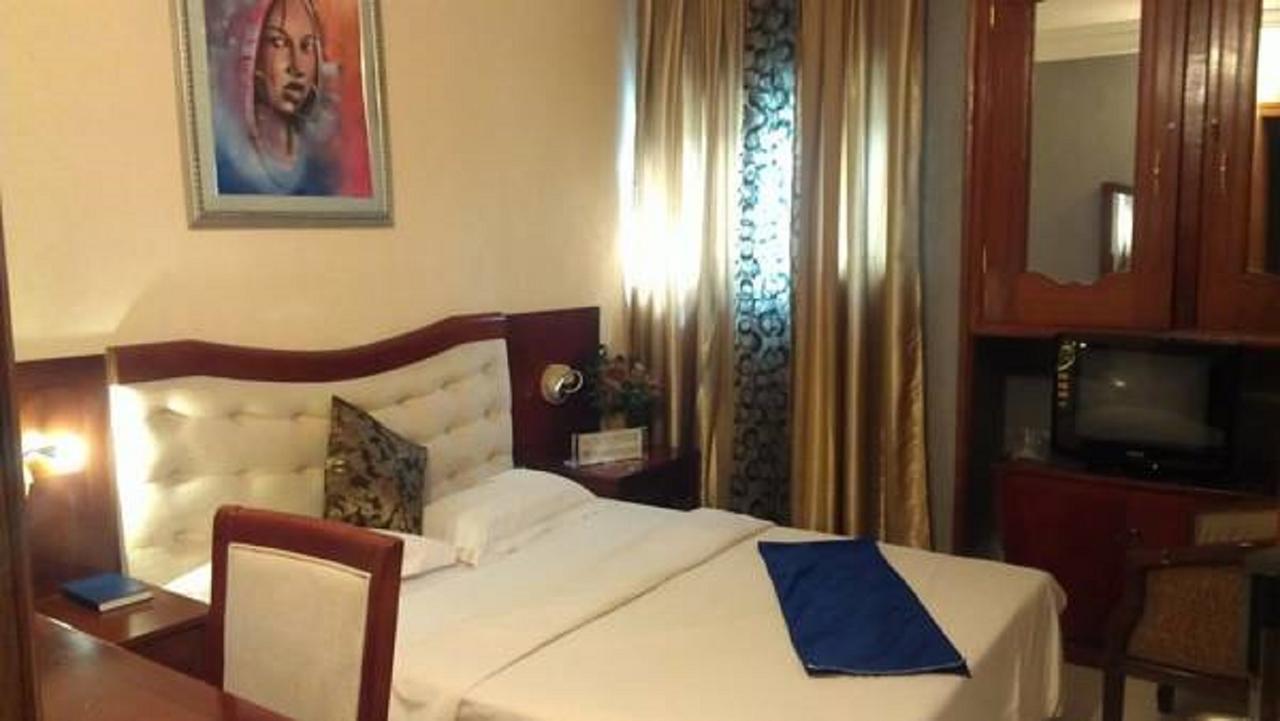 קוטונו Sun Beach Hotel מראה חיצוני תמונה