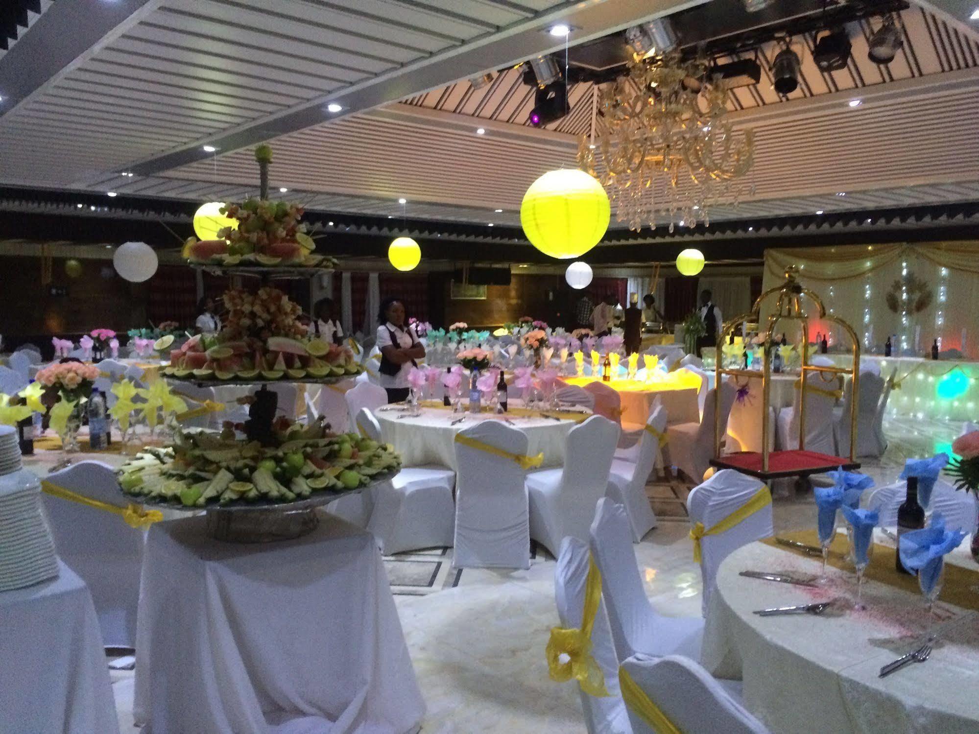 קוטונו Sun Beach Hotel מראה חיצוני תמונה