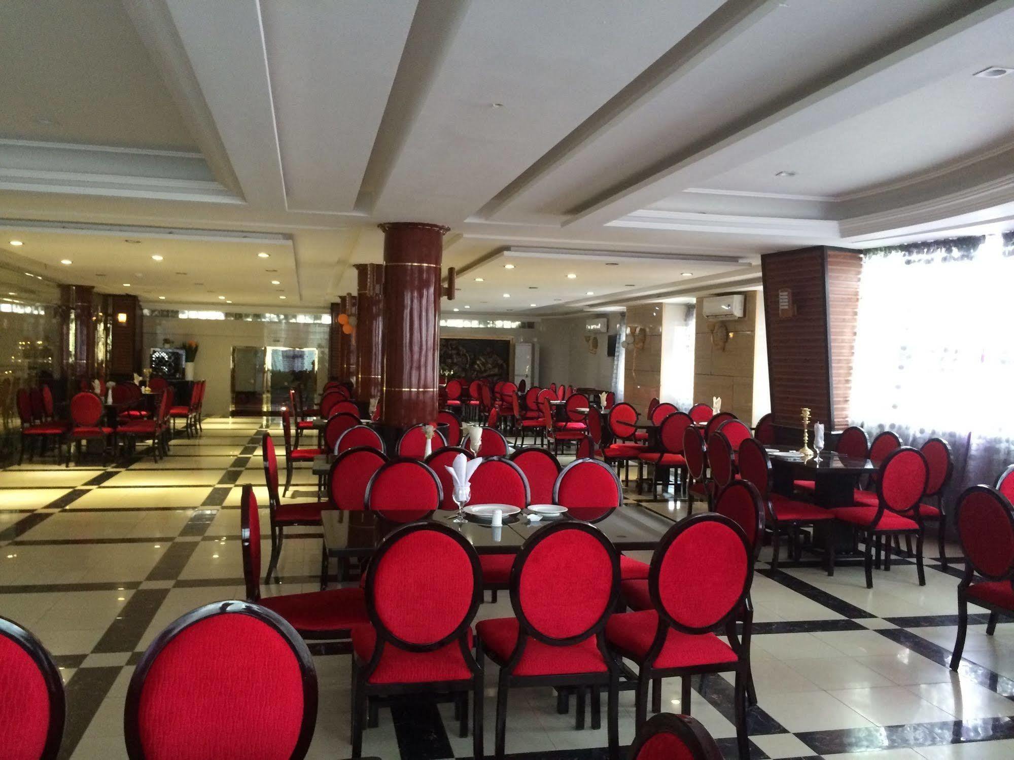 קוטונו Sun Beach Hotel מראה חיצוני תמונה