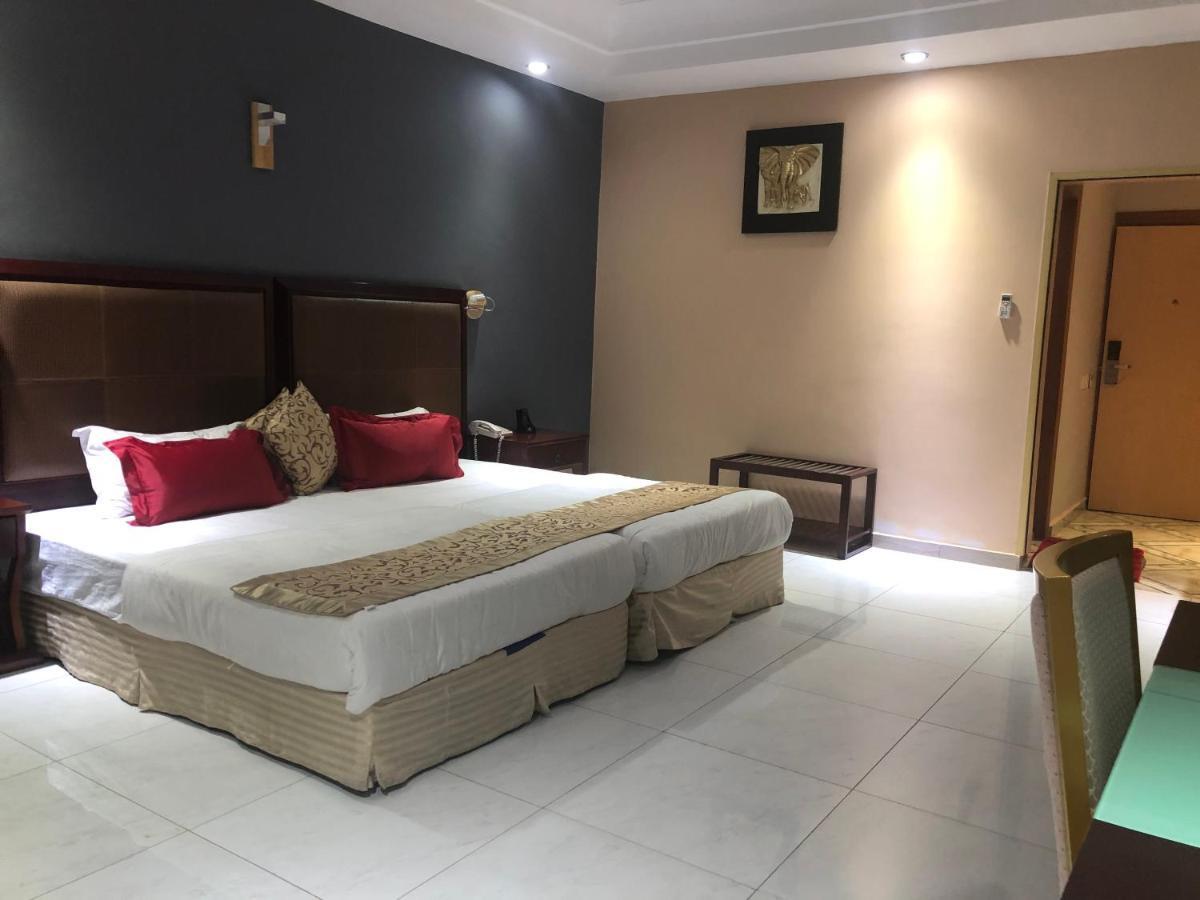 קוטונו Sun Beach Hotel מראה חיצוני תמונה