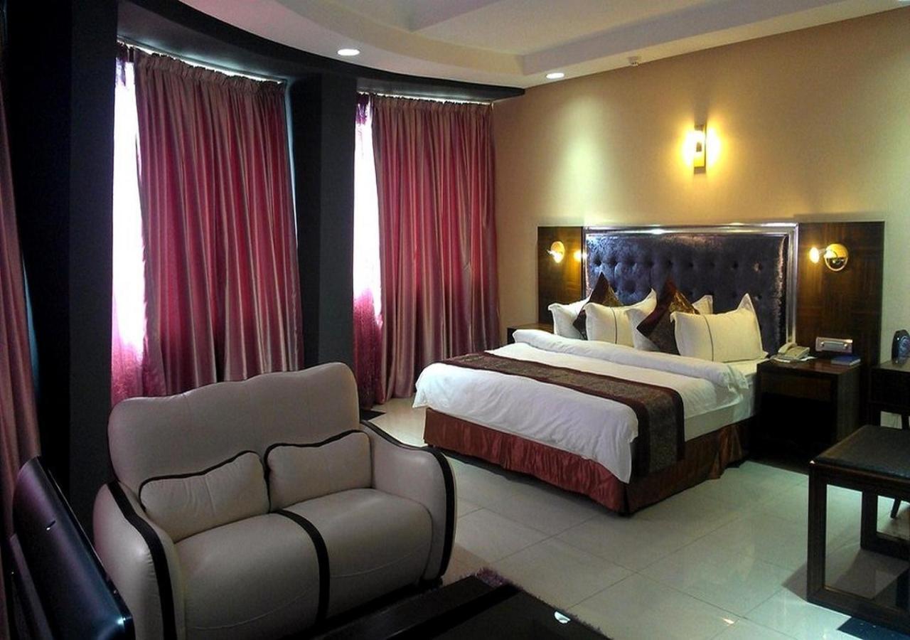 קוטונו Sun Beach Hotel מראה חיצוני תמונה